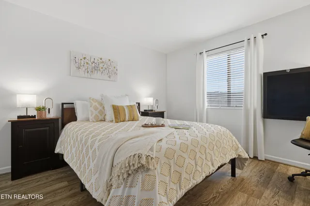 $390,000 | 616 Turkey Nest Road, Unit 209, Gatlinburg, TN 37738