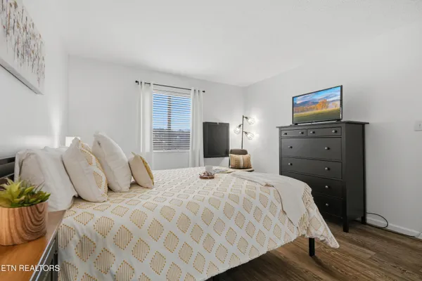 $390,000 | 616 Turkey Nest Road, Unit 209, Gatlinburg, TN 37738