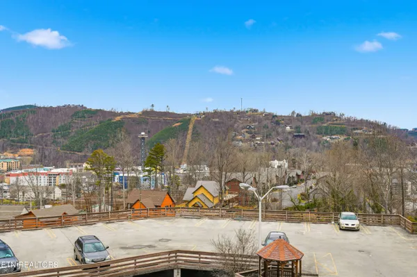 $390,000 | 616 Turkey Nest Road, Unit 209, Gatlinburg, TN 37738