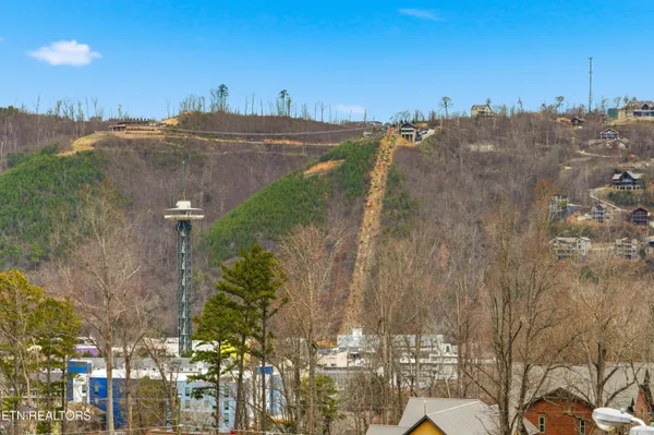 $390,000 | 616 Turkey Nest Road, Unit 209, Gatlinburg, TN 37738