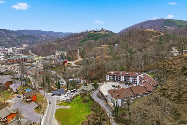 $390,000 | 616 Turkey Nest Road, Unit 209, Gatlinburg, TN 37738
