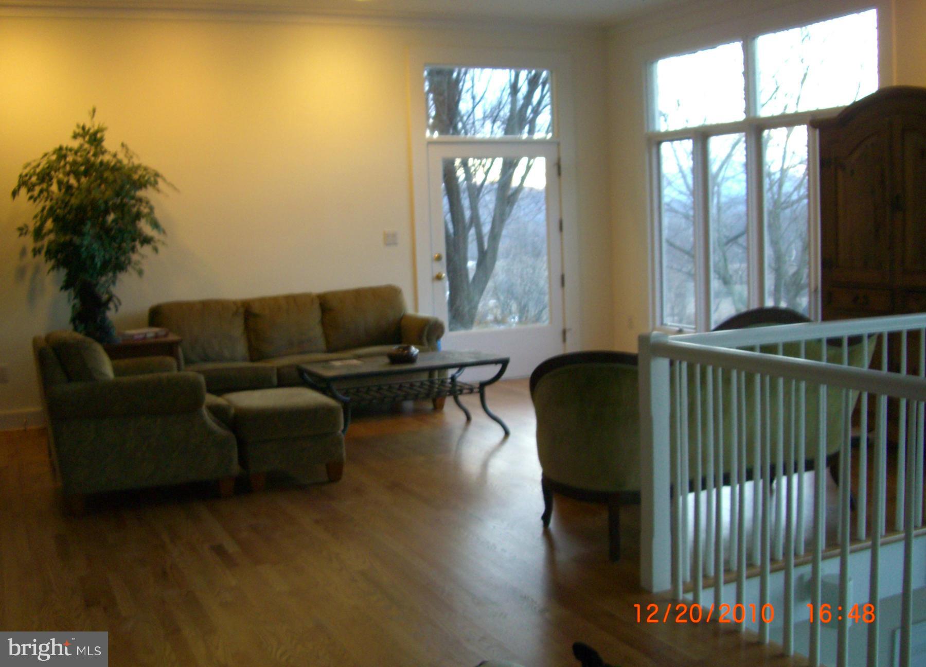 13491 Hume Road Hume, VA 22639 - Photo 9 of 30 Family Room