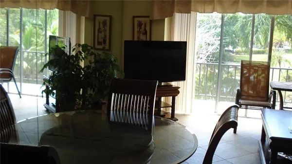 $2,200 | 9000 Jacaranda Lane, Unit 207, Plantation, FL 33324