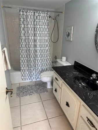 $2,200 | 9000 Jacaranda Lane, Unit 207, Plantation, FL 33324