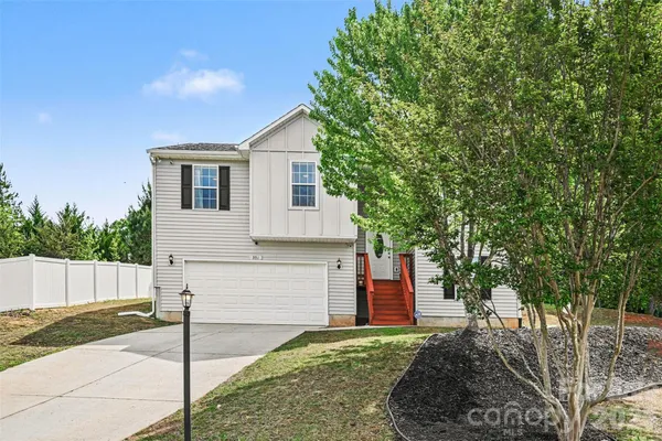 $370,000 | 391 Lone Tree Lane, Clover, SC 29710