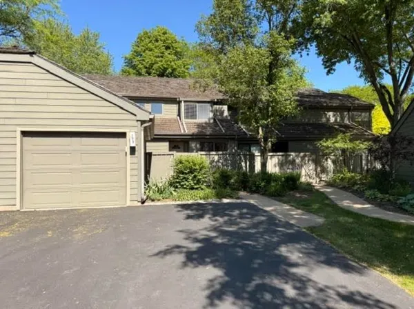 $297,500 | 199 Timber Ridge Lane, Barrington, IL 60010