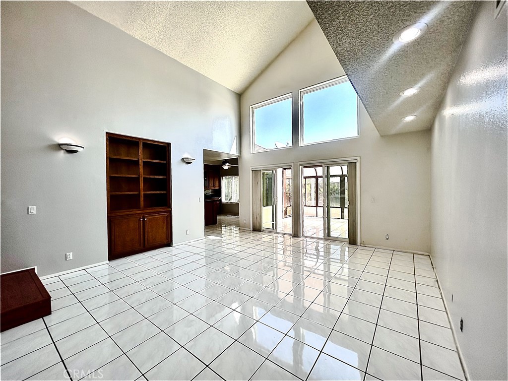 10 Bluff Point Circle Phillips Ranch, CA 91766 - Photo 17 of 46