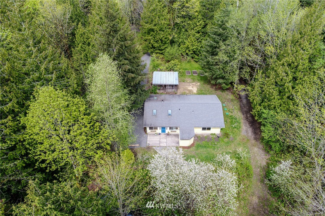 1956 Yew Street Road Bellingham, WA 98229 - Photo 2 of 25 Gallery Image 2