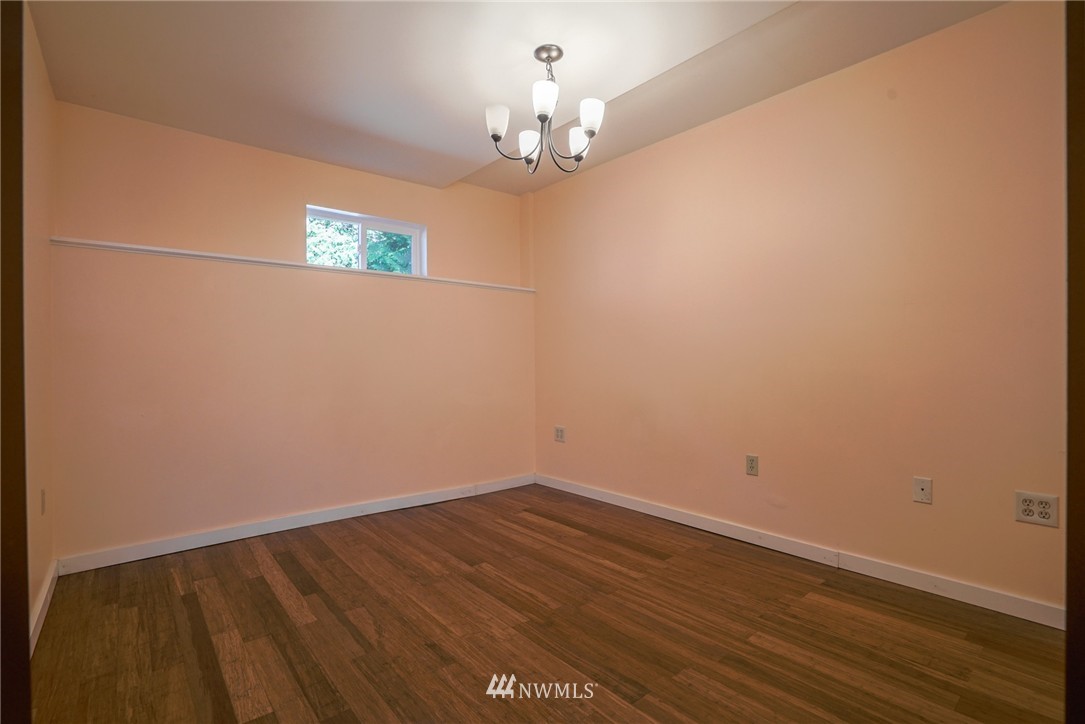 1956 Yew Street Road Bellingham, WA 98229 - Photo 13 of 25 Gallery Image 13