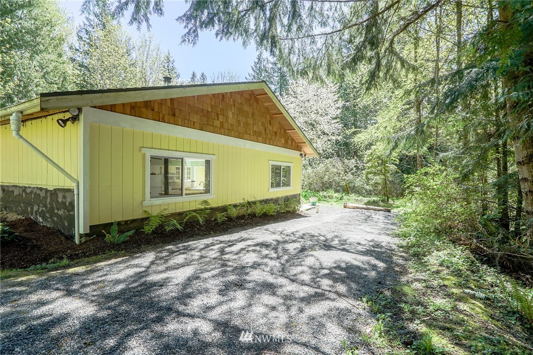 1956 Yew Street Road Bellingham, WA 98229 - Photo 24 of 25 Gallery Image 24