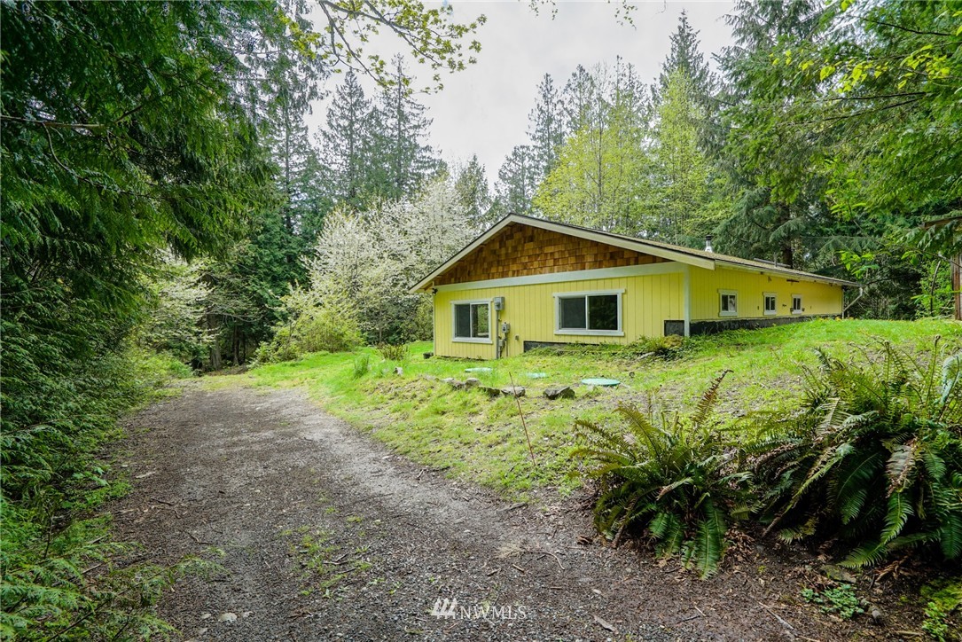 1956 Yew Street Road Bellingham, WA 98229 - Photo 4 of 25 Gallery Image 4