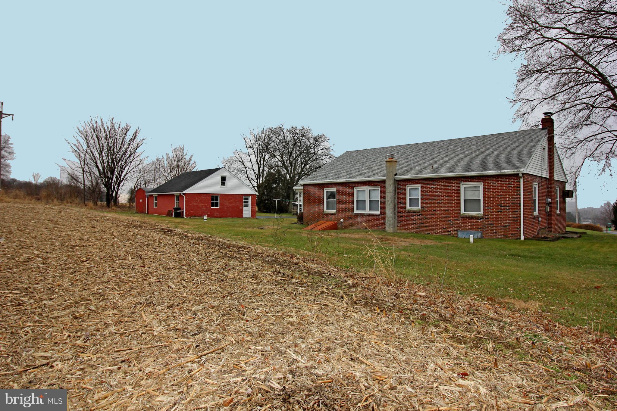 601 Snyder Hill Road Lititz, PA 17543 - Photo 2 of 27
