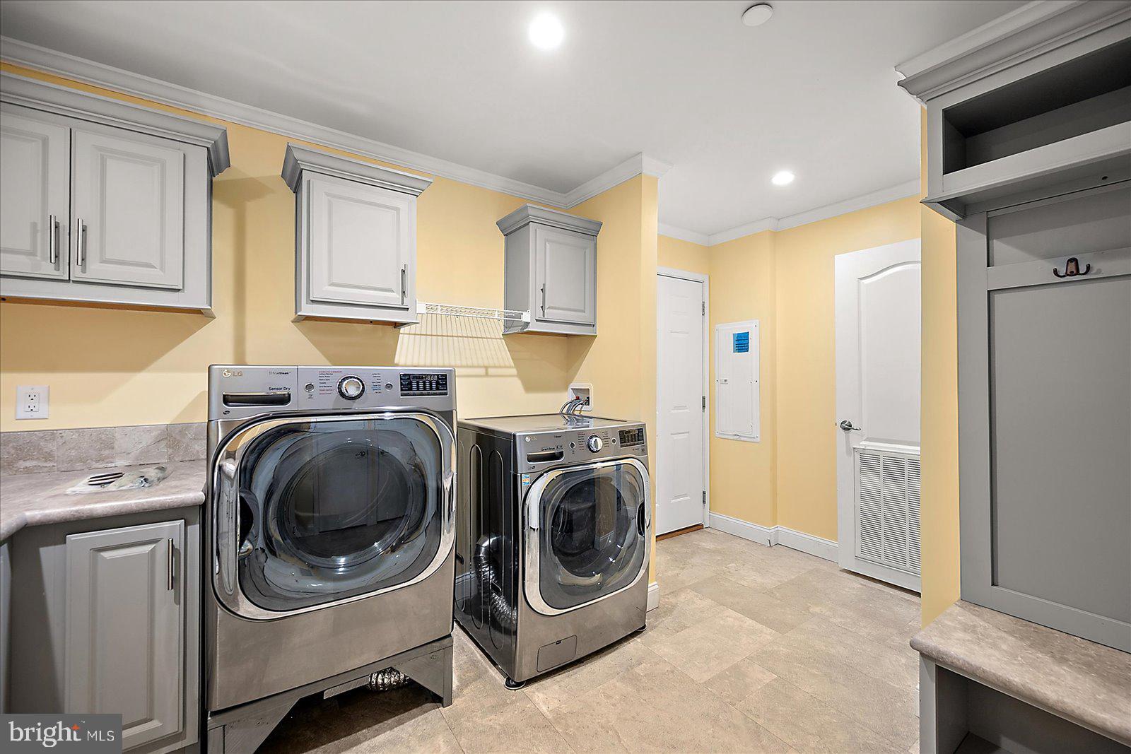 8225 Whitesville Road Pittsville, MD 21850 - Photo 21 of 45 a utility room with sink dryer and washer