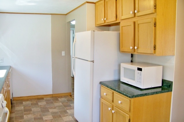 604 Robson Road Winona Lake, IN 46590 - Photo 4 of 23 Gallery Image 4