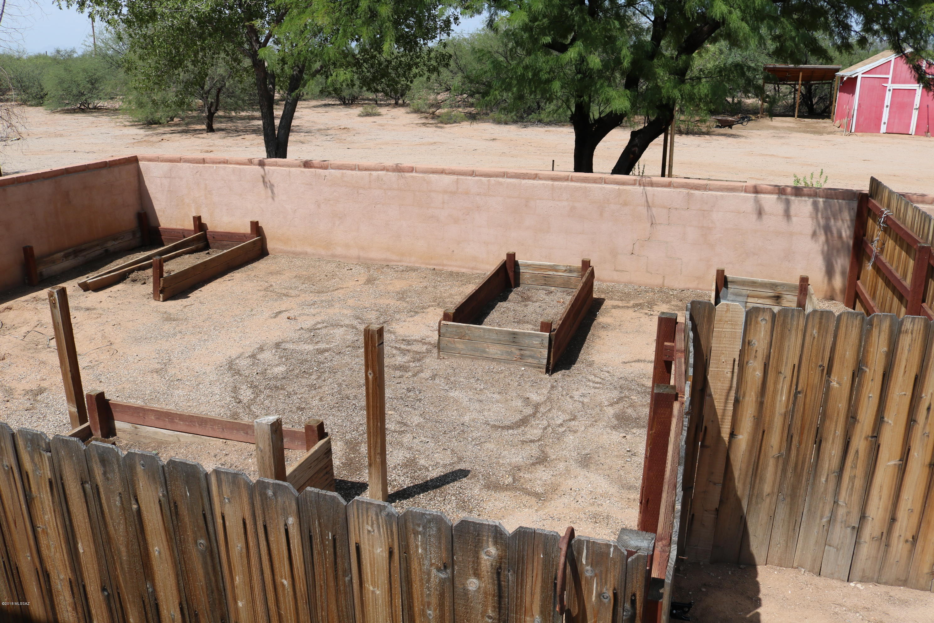 5851 South Avra Road Tucson, AZ 85735 - Photo 36 of 46 a view of outdoor space and seating area