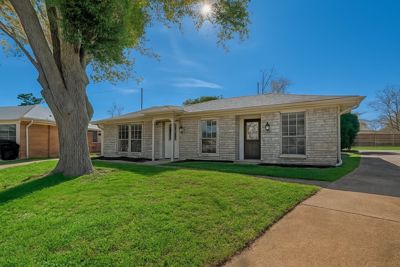 7315 Housman Houston, TX 77055 - Photo 2 of 49