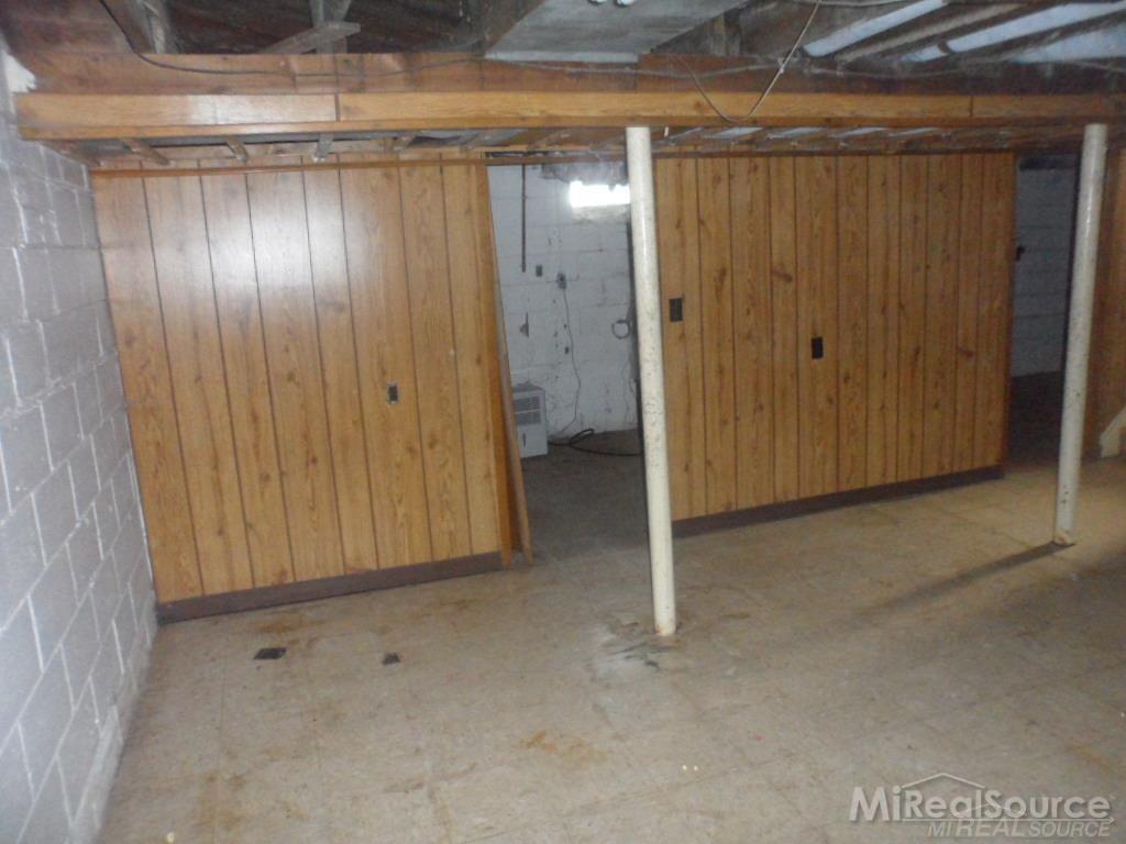 8304 Standard Street Center Line, MI 48015 - Photo 18 of 21