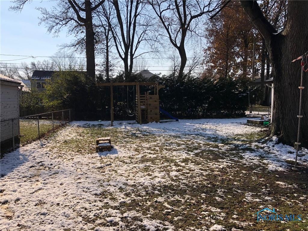 4543 Thackeray Road Maumee, OH 43537 - Photo 3 of 23 Gallery Image 3