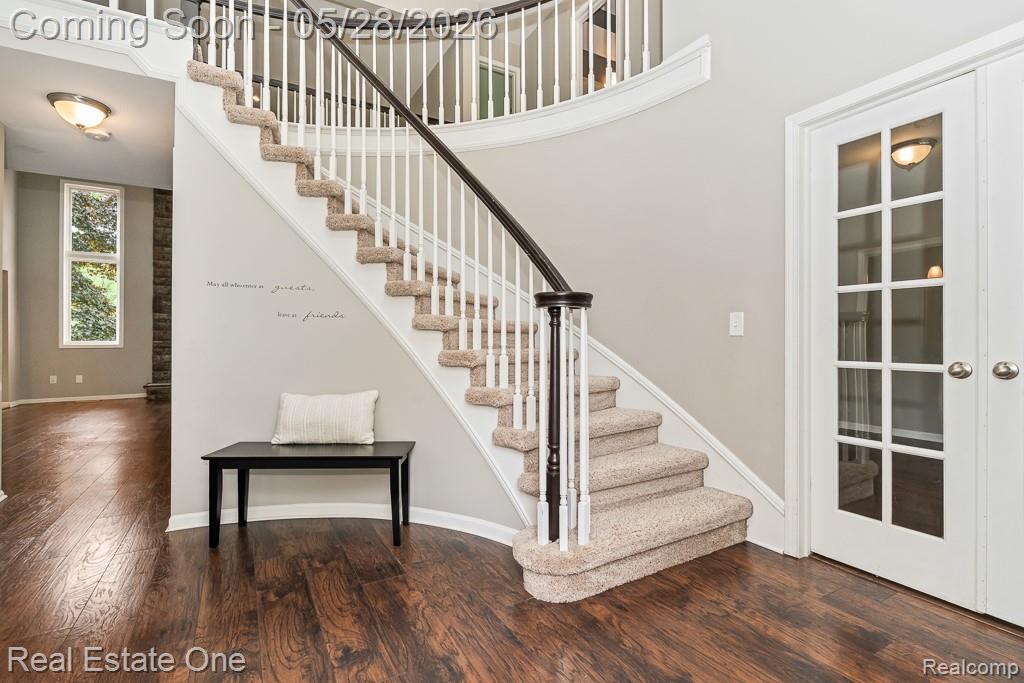 1323 Bembridge Drive Rochester Hills, MI 48307 - Photo 2 of 33