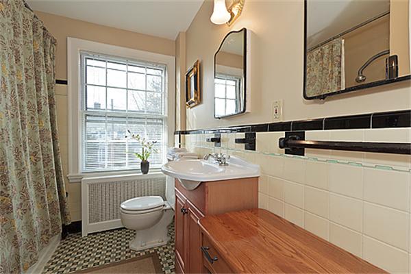 34 Foster Road, Unit 2 Belmont, MA 02478 - Photo 14 of 25 Gallery Image 14