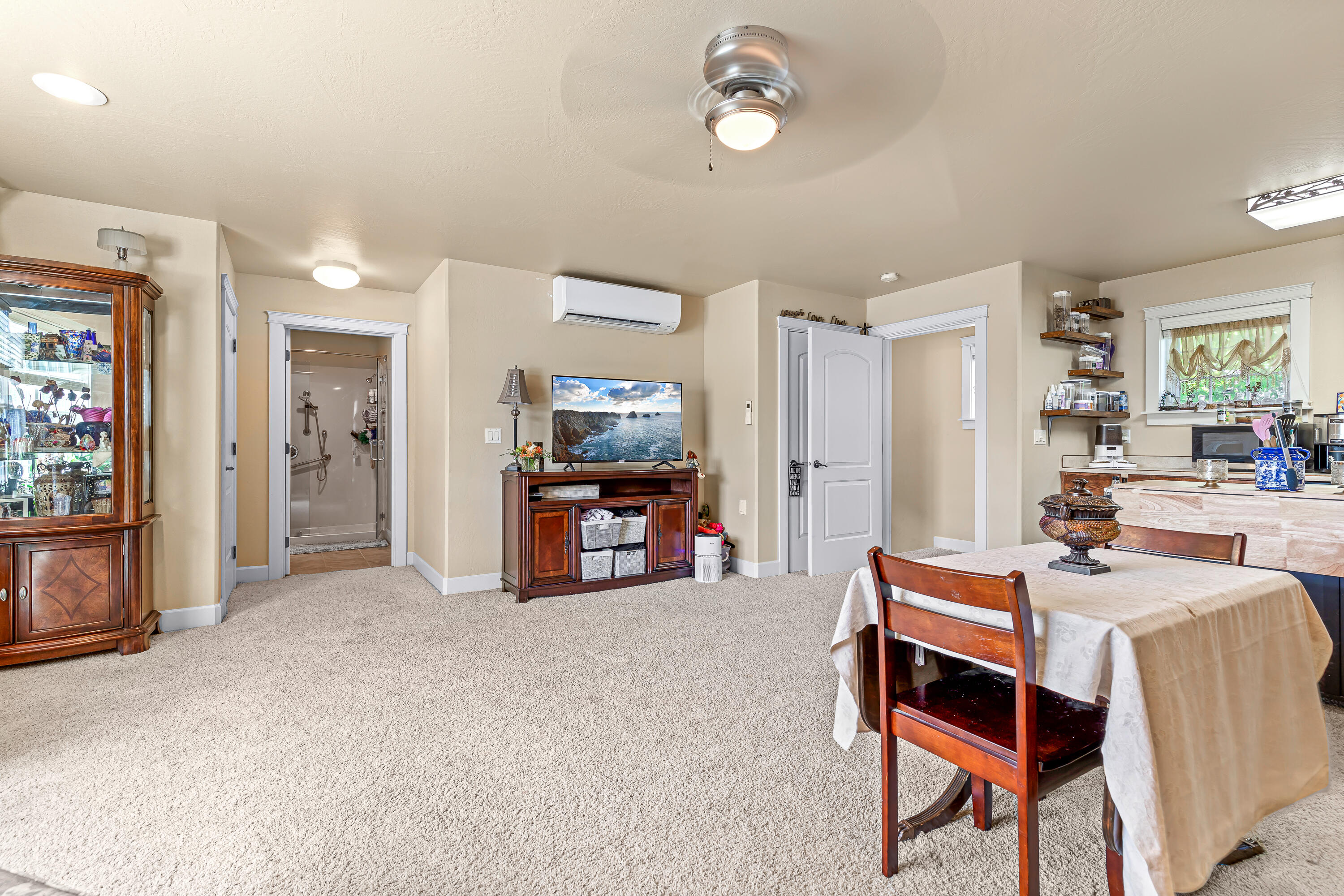 8 Falling Leaf Lane Eagle Point, OR 97524 - Photo 45 of 73 9R9A3208