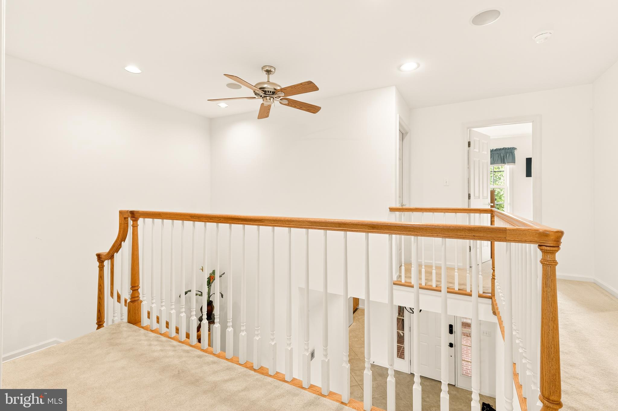 634 Northfield Road Lititz, PA 17543 - Photo 17 of 34 a view of a hallway with a window