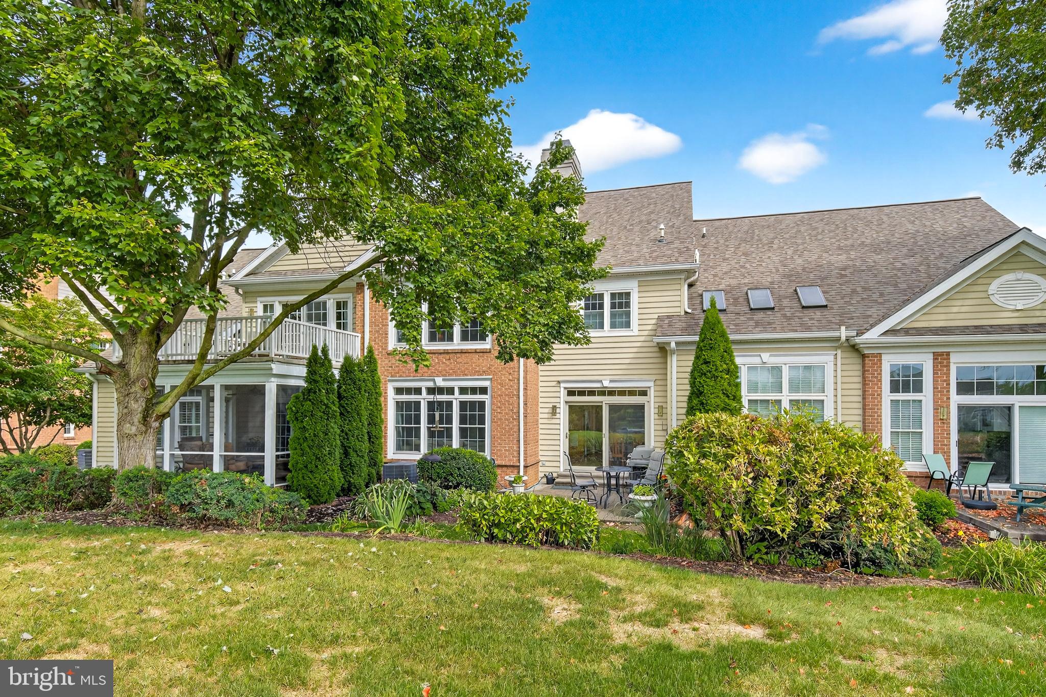 634 Northfield Road Lititz, PA 17543 - Photo 29 of 34 a front view of a house with a yard