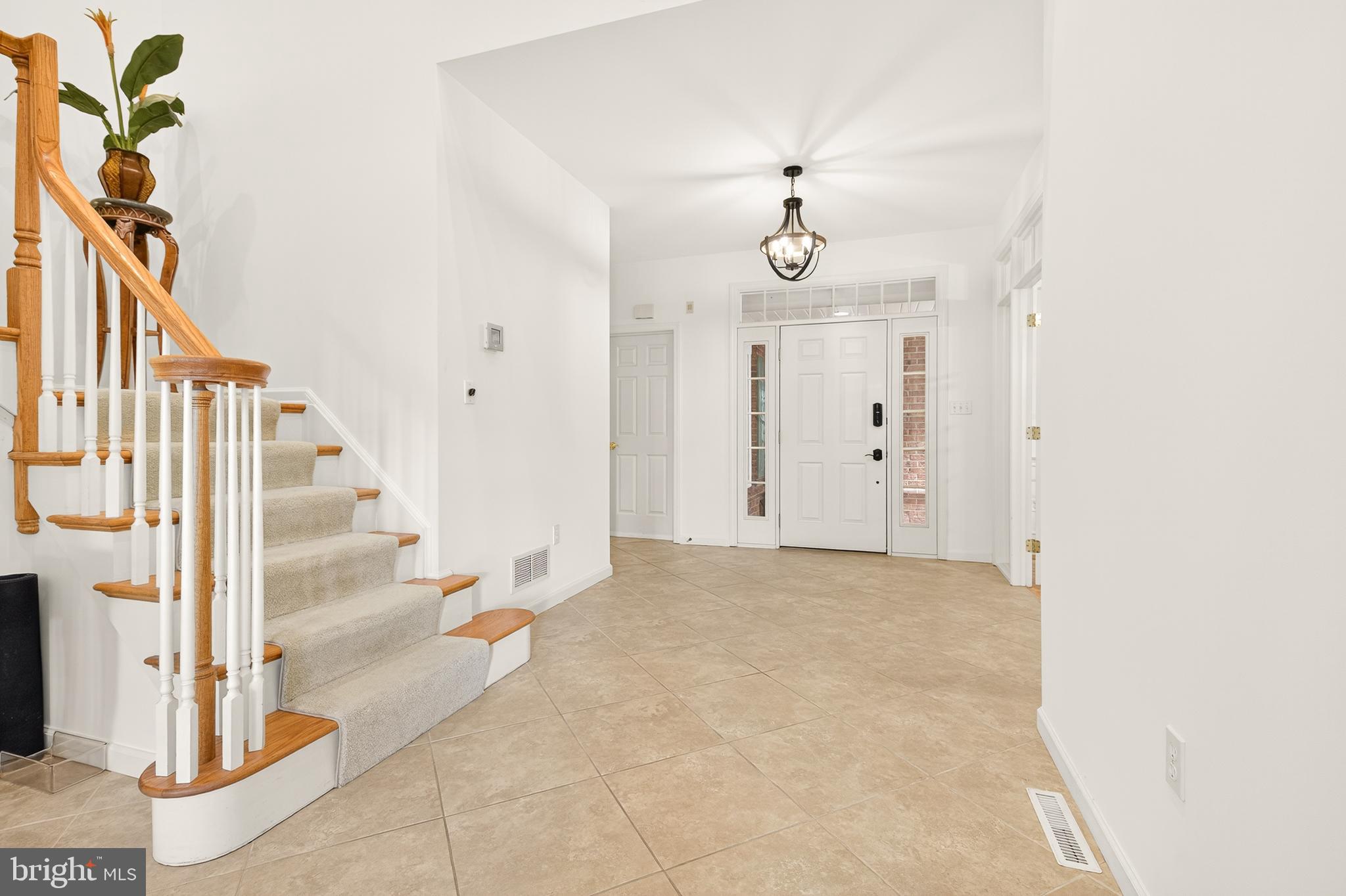 634 Northfield Road Lititz, PA 17543 - Photo 8 of 34 a view of an entryway