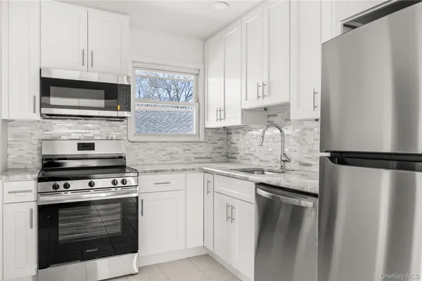 $655,000 | 345 41st Street, Copiague, NY 11726