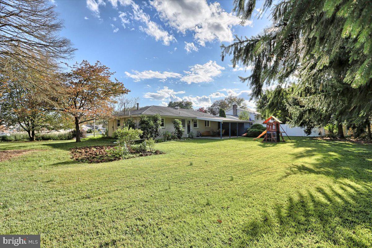 112 Robin Road Hershey, PA 17033 - Photo 35 of 57 Gallery Image 35