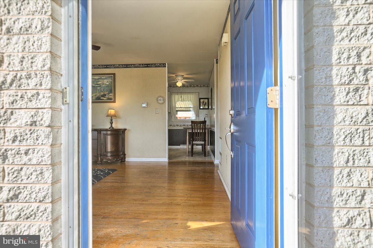 112 Robin Road Hershey, PA 17033 - Photo 4 of 57 Gallery Image 4