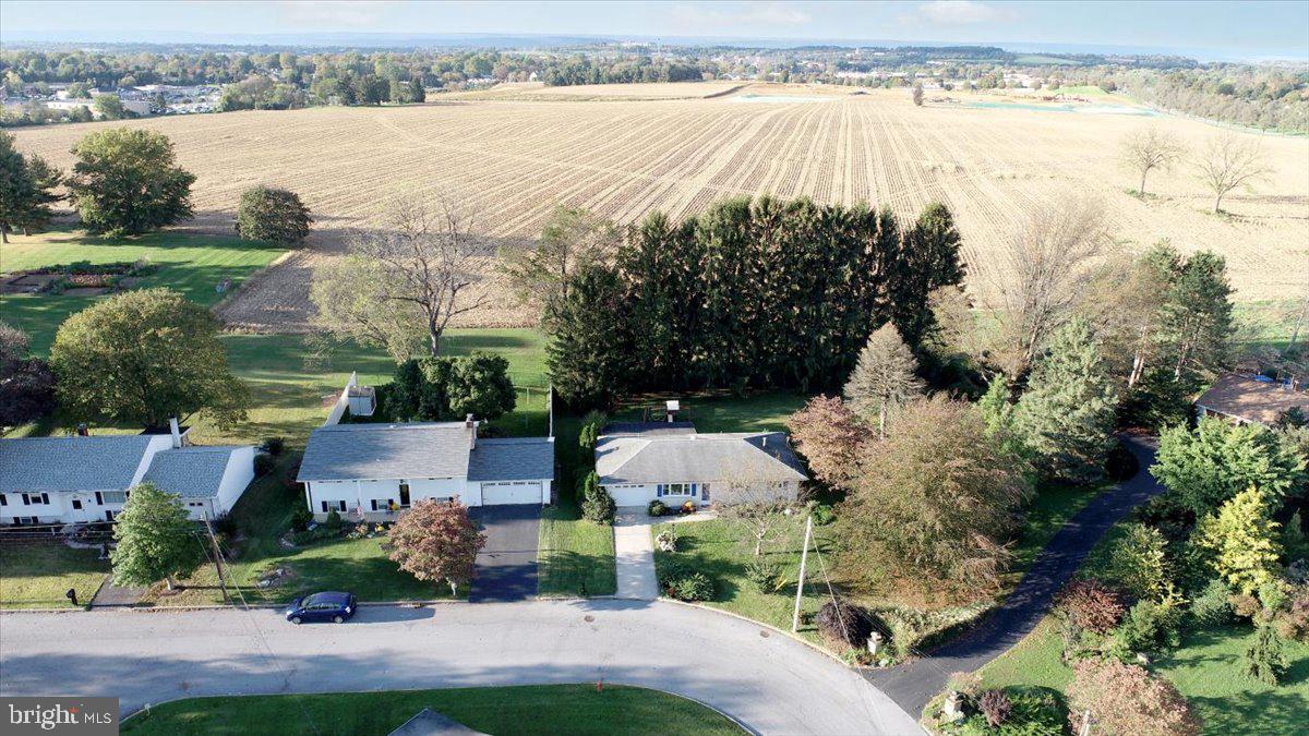 112 Robin Road Hershey, PA 17033 - Photo 44 of 57 Gallery Image 44