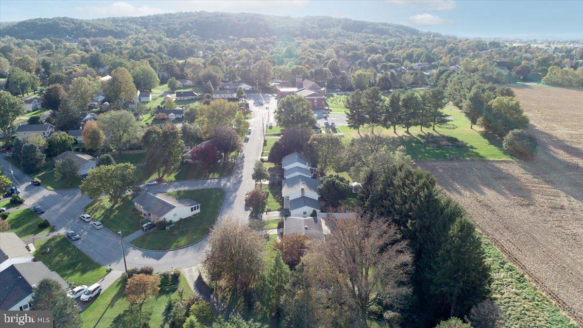 112 Robin Road Hershey, PA 17033 - Photo 57 of 57 Gallery Image 57