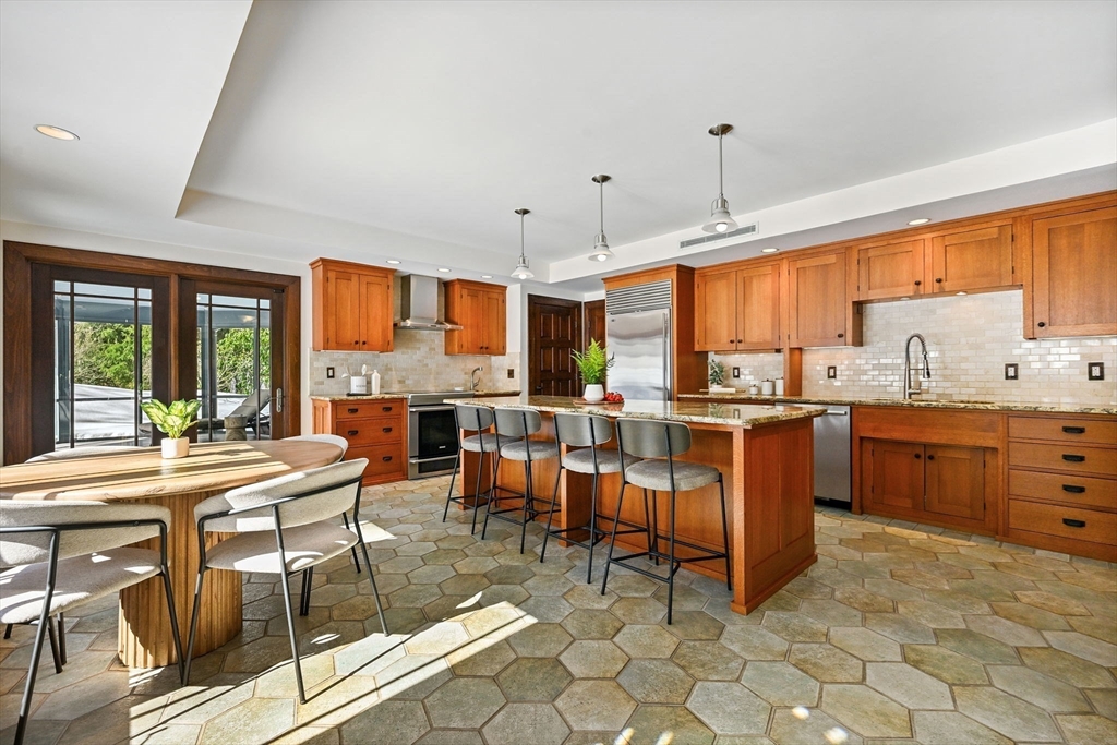 72 Meriam Street Lexington, MA 02420 - Photo 11 of 42