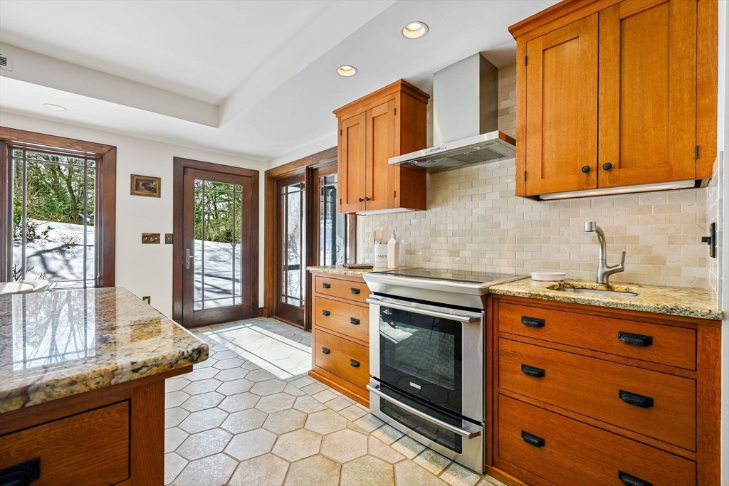 72 Meriam Street Lexington, MA 02420 - Photo 14 of 42