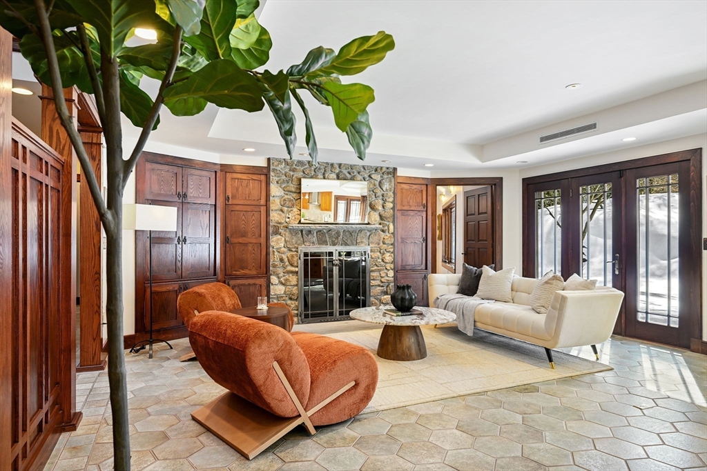 72 Meriam Street Lexington, MA 02420 - Photo 5 of 42