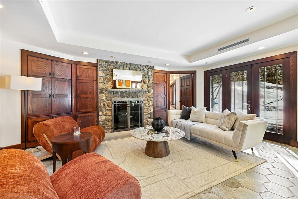 72 Meriam Street Lexington, MA 02420 - Photo 7 of 42