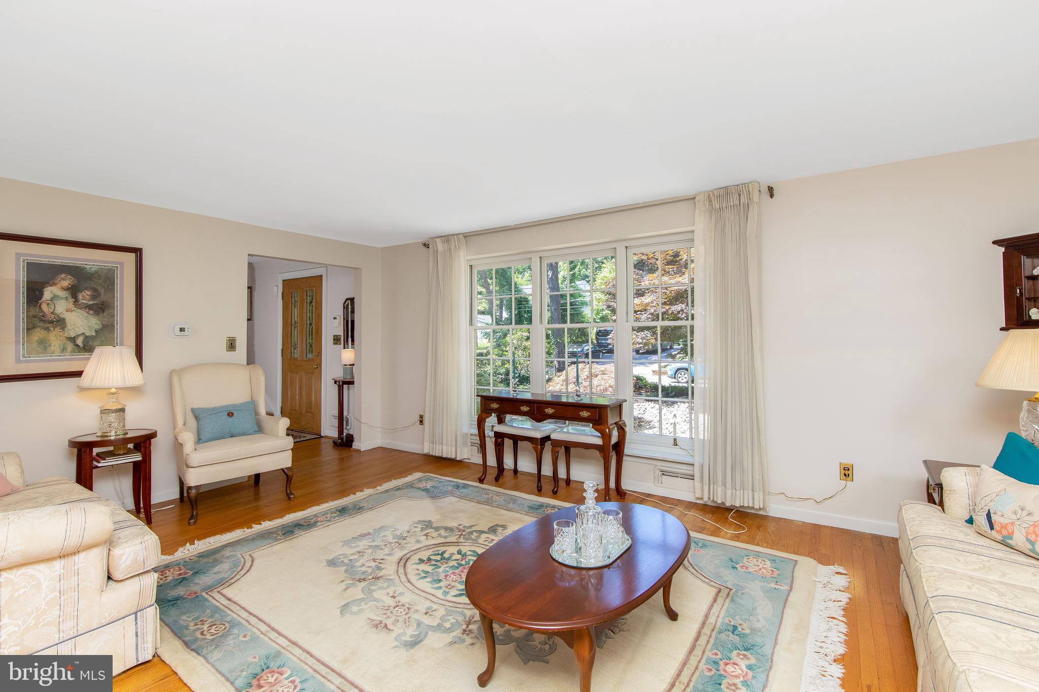 107 West Riding Road Cherry Hill, NJ 08003 - Photo 12 of 44 Living room, lovely window