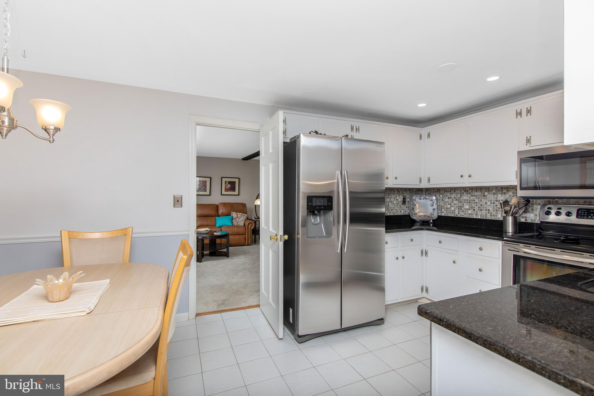 107 West Riding Road Cherry Hill, NJ 08003 - Photo 16 of 44 Kitchen, stainless steel appliances