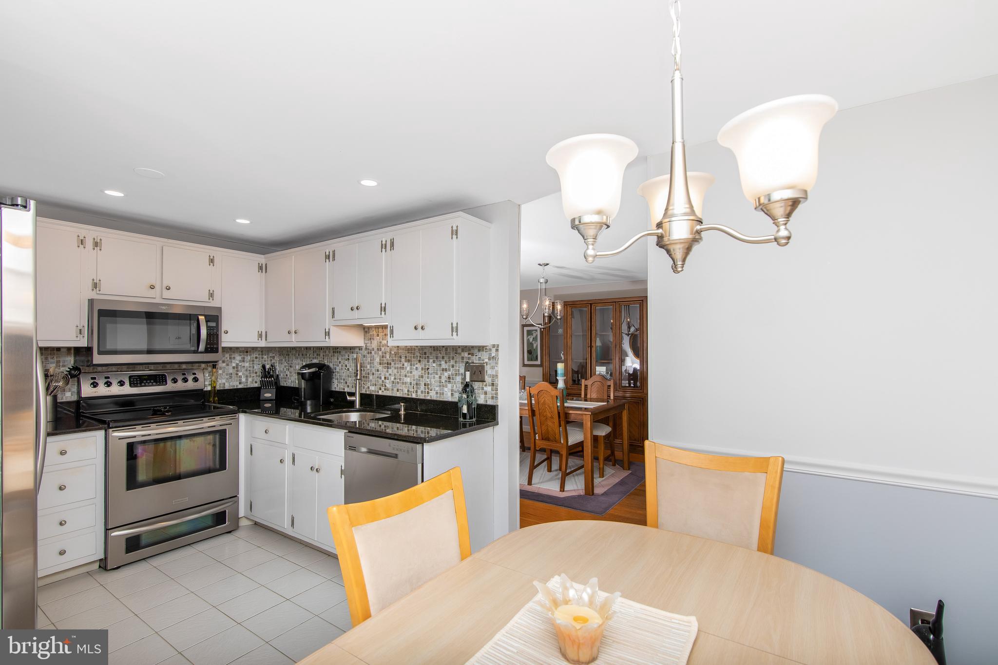 107 West Riding Road Cherry Hill, NJ 08003 - Photo 18 of 44 Eat-in Kitchen