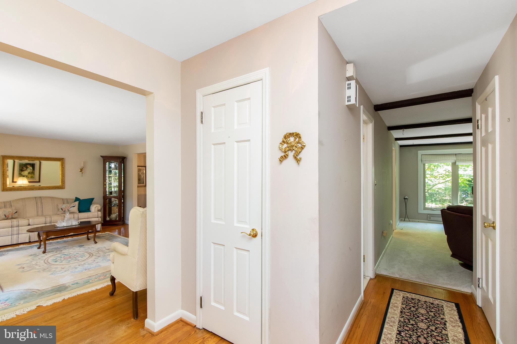 107 West Riding Road Cherry Hill, NJ 08003 - Photo 28 of 44 Entry, hardwood