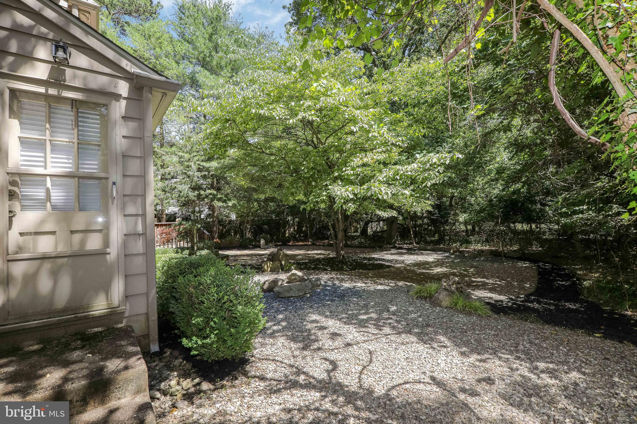 107 West Riding Road Cherry Hill, NJ 08003 - Photo 4 of 44 Side Yard