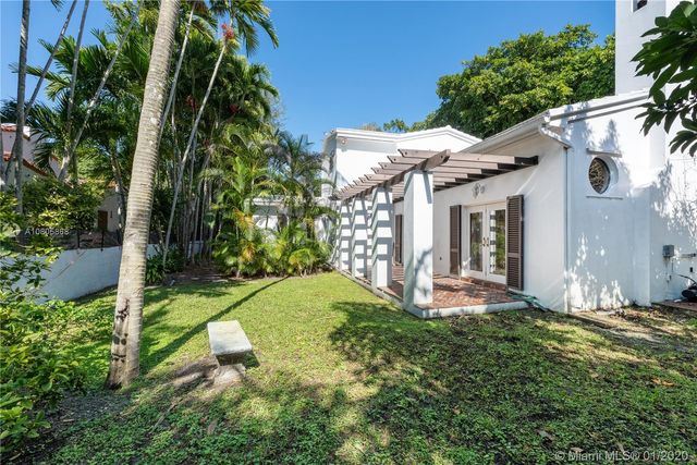 $1,485,000 | 1200 South Greenway Drive, Coral Gables, FL 33134