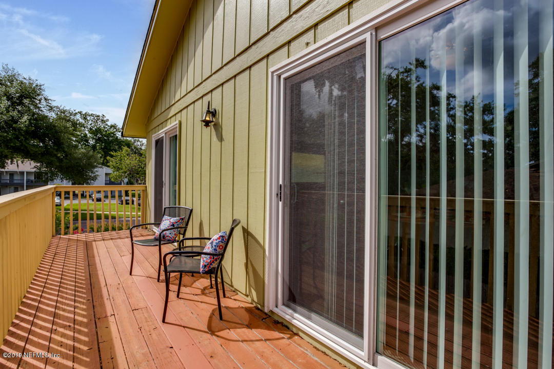 11366 Harts Road Jacksonville, FL 32218 - Photo 18 of 23 a view of balcony with furniture