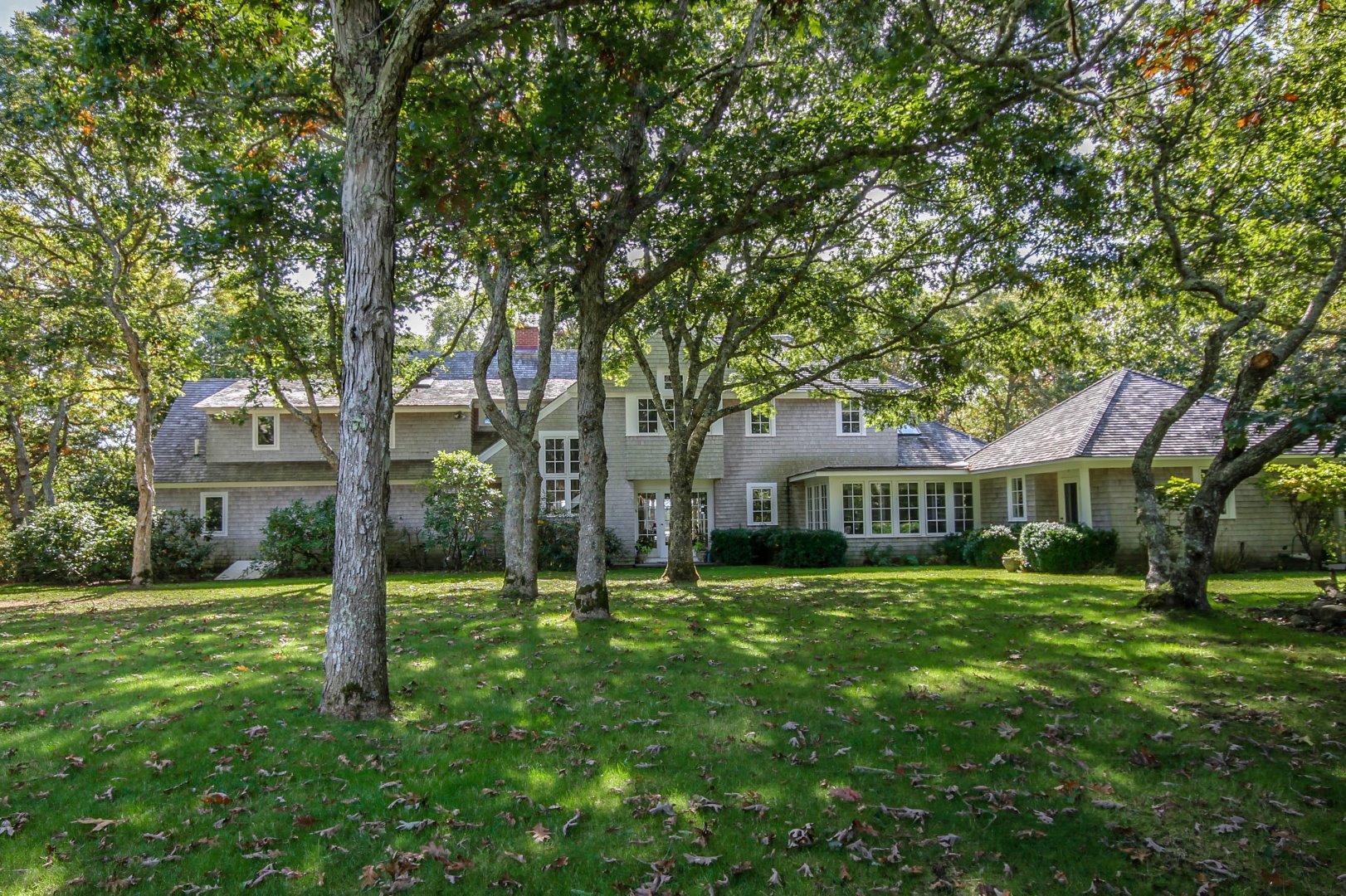 8 Jacob's Neck Road Edgartown, MA 02539 - Photo 3 of 32 Gallery Image 3