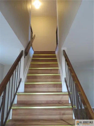 $3,200 | 601 Maplecrest Road, Edison, NJ 08820