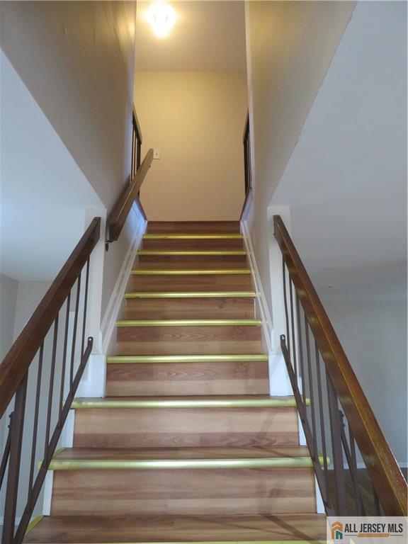 601 Maplecrest Road Edison, NJ 08820 - Photo 11 of 27 a view of entryway