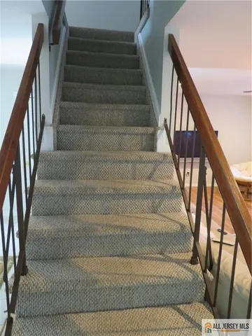 $3,200 | 601 Maplecrest Road, Edison, NJ 08820