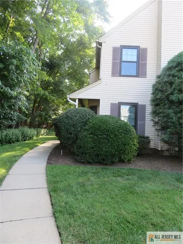 $3,200 | 601 Maplecrest Road, Edison, NJ 08820