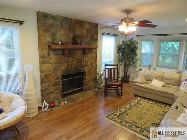 $3,200 | 601 Maplecrest Road, Edison, NJ 08820